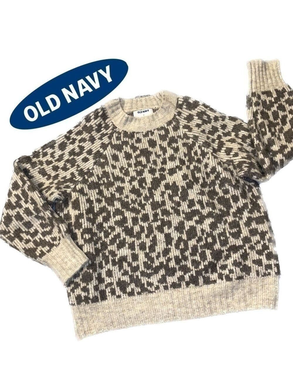 OLD Navy Gray Leopard Print Crewneck
Sweater S